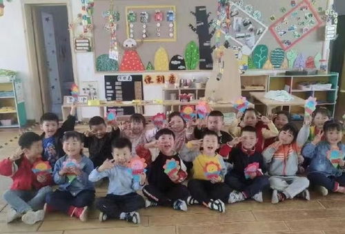 感恩母爱 温情永驻——记肥西县官亭镇中心幼儿园与金鸡亭幼儿园母亲节联合主题活动